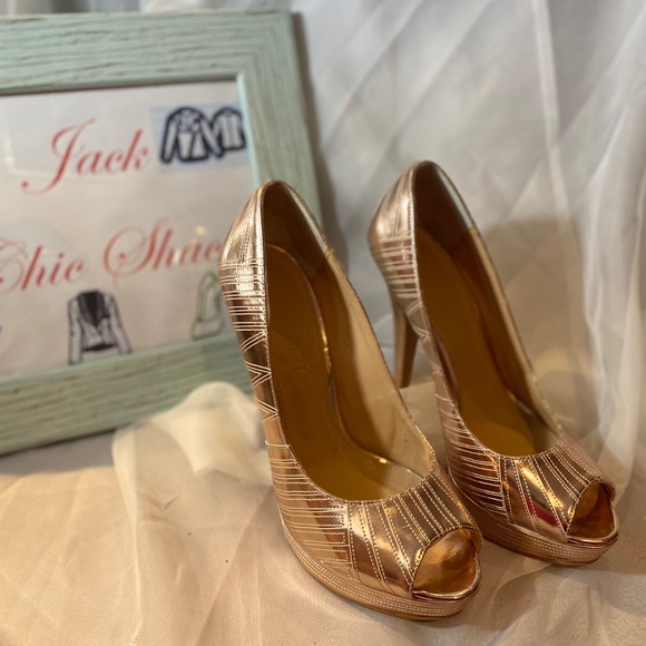 Shoes - Picture 2 of 6